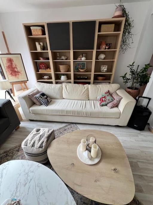Kazanlak Large Guest House Apartment Near The Center With Full Kitchen & Dining Room, King Beds, Garden Patio, Free Parking & Self Check-In Bagian luar foto