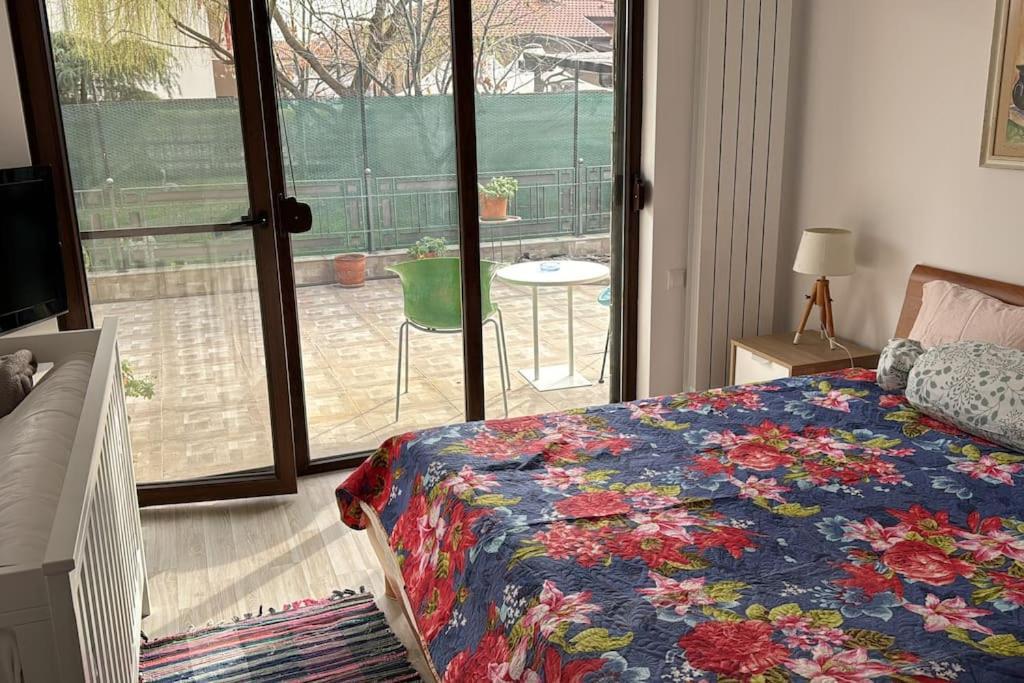 Kazanlak Large Guest House Apartment Near The Center With Full Kitchen & Dining Room, King Beds, Garden Patio, Free Parking & Self Check-In Bagian luar foto