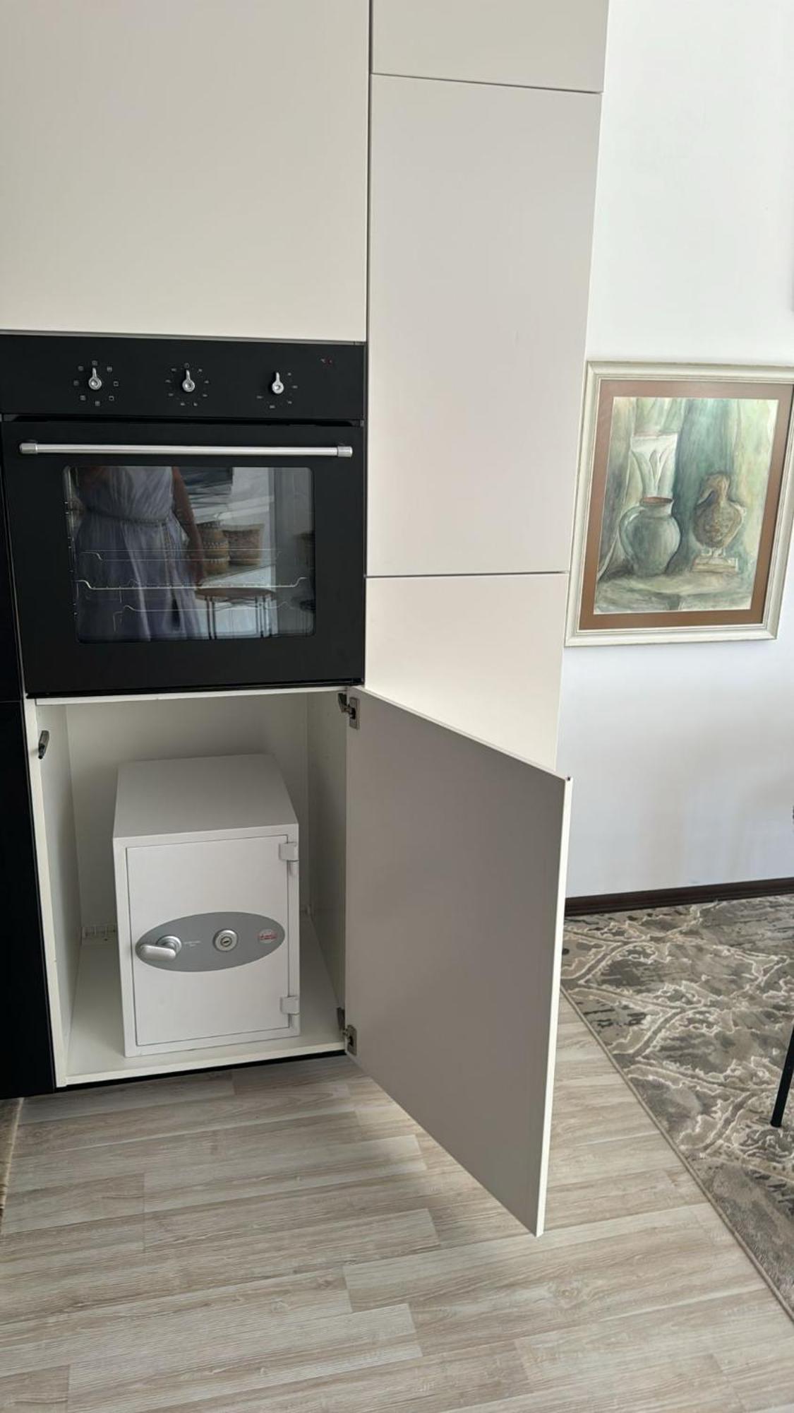 Kazanlak Large Guest House Apartment Near The Center With Full Kitchen & Dining Room, King Beds, Garden Patio, Free Parking & Self Check-In Bagian luar foto